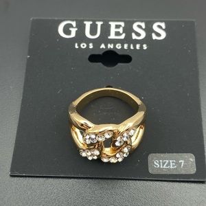 Guess Gold-Tone Pavé Crystals Link Ring Size 7